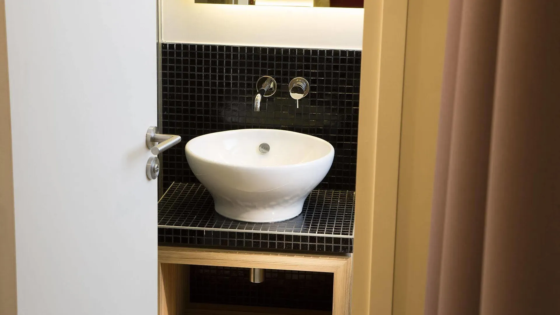 Auguste 3* Paris